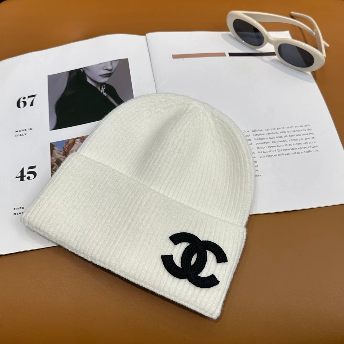 P46 Comes with dust bag 🌺 [CHANEL] New rabbit fur knitted hat, Xiaohongshu, the main recommendation of major Internet celebrities! Thicker and warmer, fashionable and popular🌸First-class texture, the best brand for keeping warm in autumn and winter, order now, limited quantity available