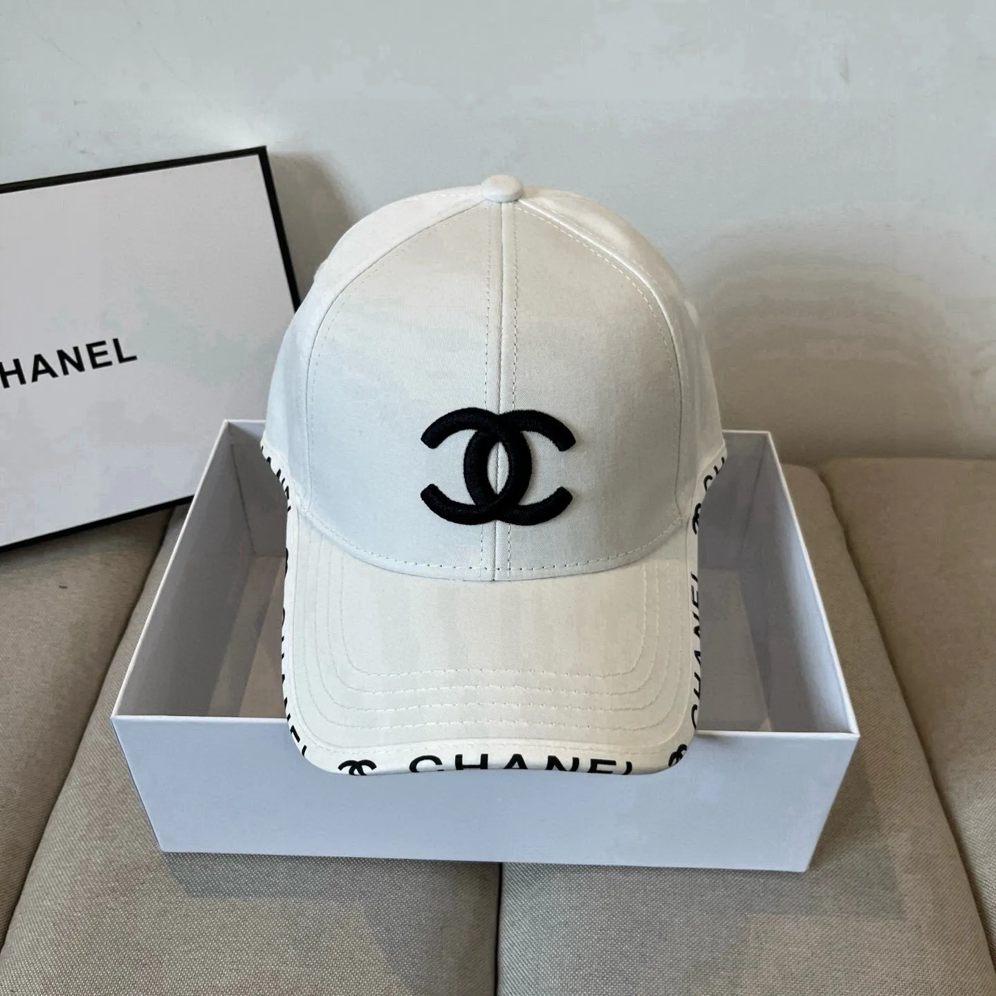 P60 CHANEL new baseball cap, Xiaoxiang classic and simple, fashionable and casual design, popular new product