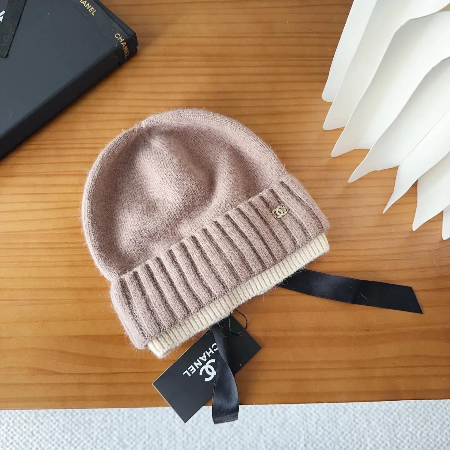 💰80 Chanel official website releases CHANEL small and popular knitted hat! Xiaohongshu’s new product is released, it’s so 🉑️, high-elastic fabric, classic colors, same style for men and women.