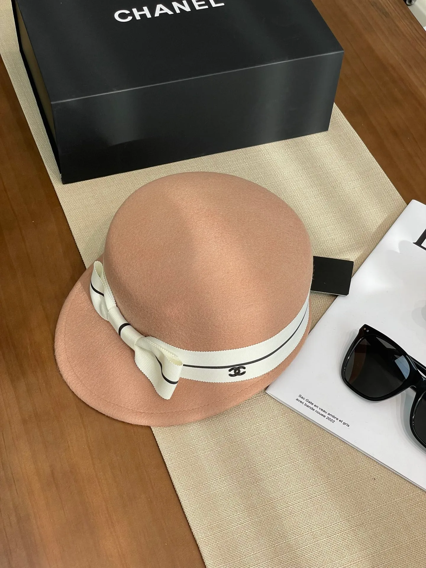 CHANEL Chanel 24 autumn and winter new style webbing brim wool navy hat hat small top hat knight hat 🎩High-end products with high style! 100% Australian wool, very good texture, high-end bow 🎀 decorative ribbon! Big-name socialite style! Collectible beauty!