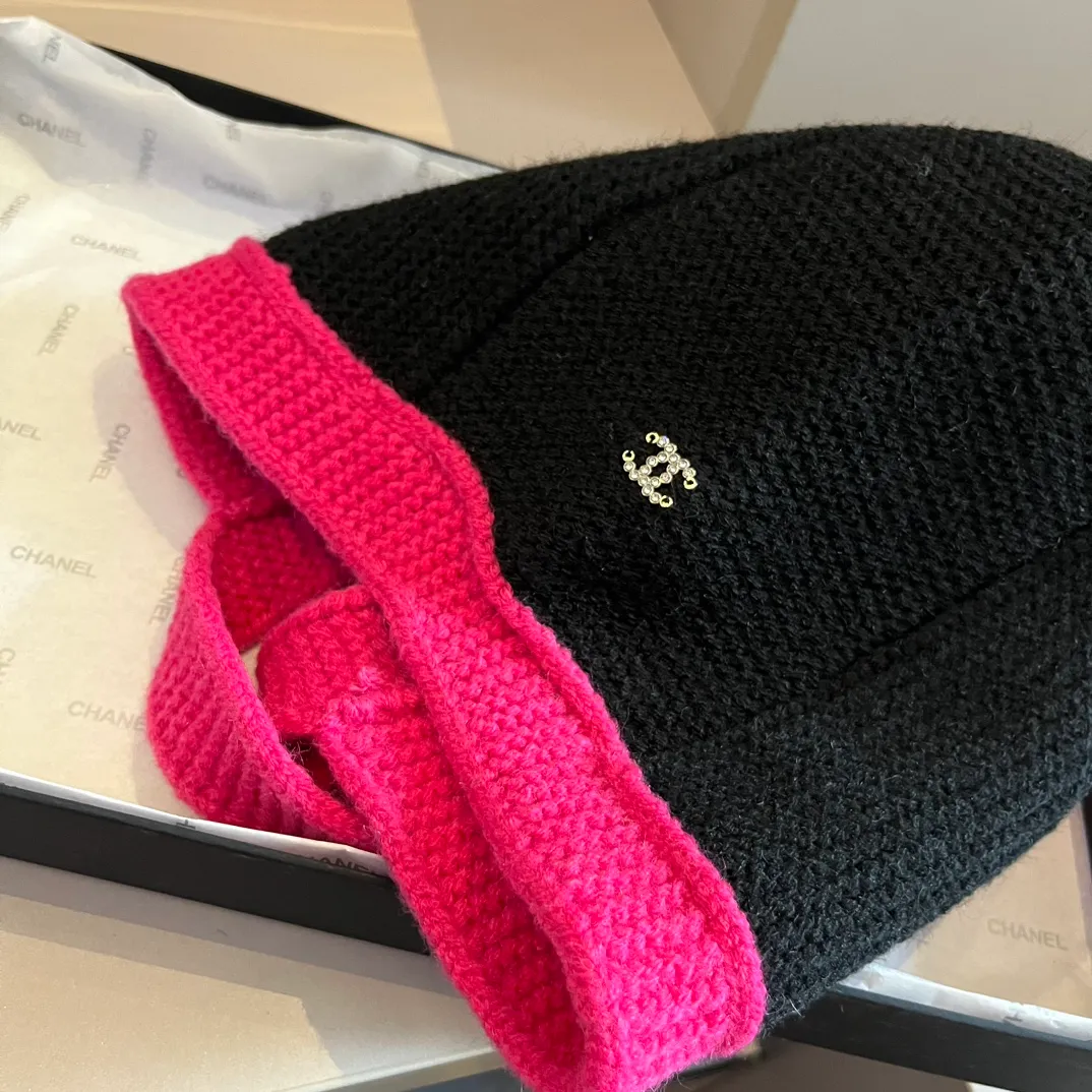 💰110¥ Chanel Chanel Grandma's new ski ear protection hat, knitted hat, official model