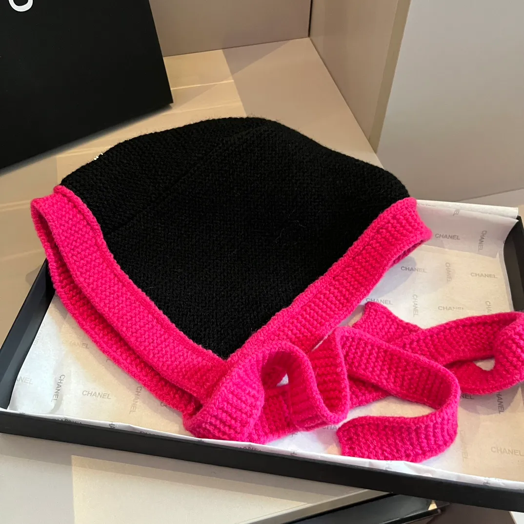 💰110¥ Chanel Chanel Grandma's new ski ear protection hat, knitted hat, official model
