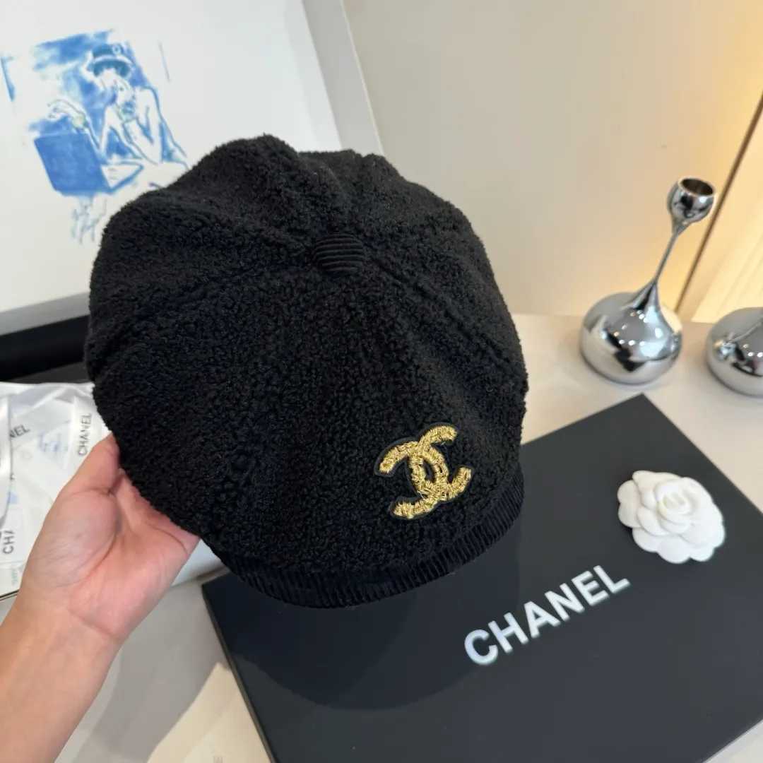 💰90¥ Chanel wool duck bill forward cap, unisex,