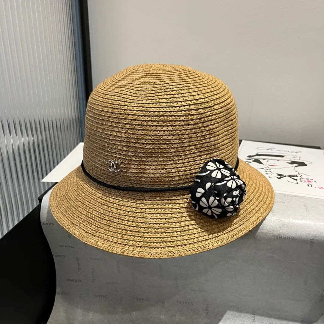 💰150¥ Chanel new top hat, original small basin hat, straw hat, head circumference 57cm