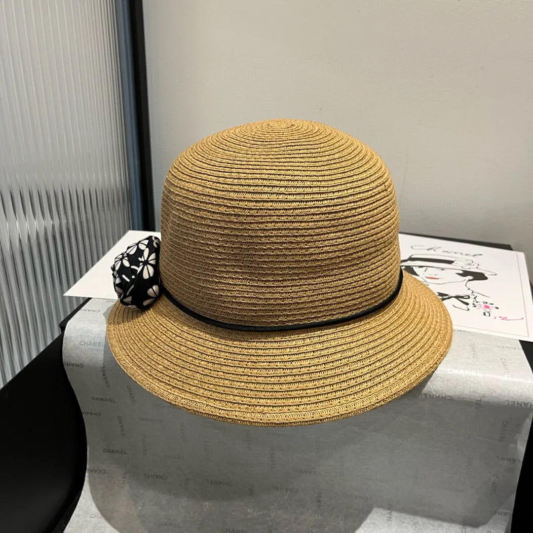 💰150¥ Chanel new top hat, original small basin hat, straw hat, head circumference 57cm