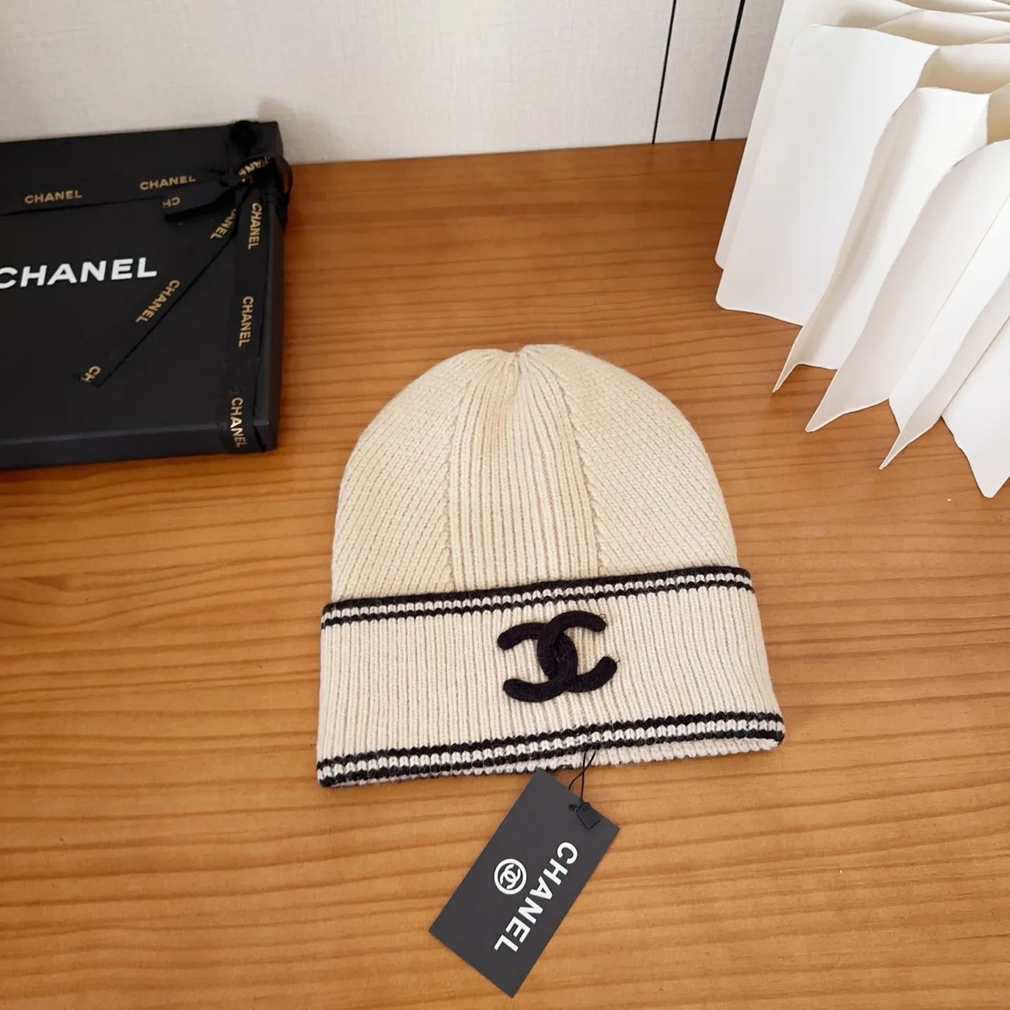 💰70 Chanel official website releases CHANEL small and popular knitted hat! Xiaohongshu’s new product is released, it’s so 🉑️, high-elastic fabric, classic colors, same style for men and women.
