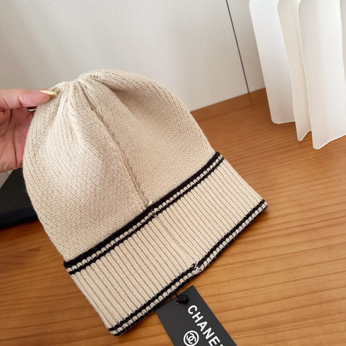 💰70 Chanel official website releases CHANEL small and popular knitted hat! Xiaohongshu’s new product is released, it’s so 🉑️, high-elastic fabric, classic colors, same style for men and women.