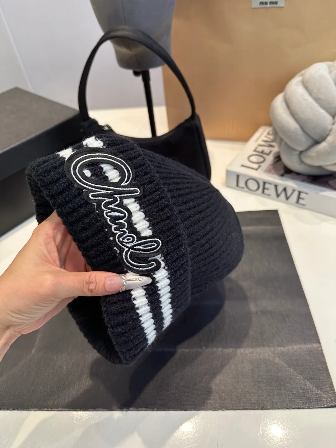 P50 Chanel CHANEL new wool hat, Xiaoxiang is classic and simple, fashionable and casual design, popular new product