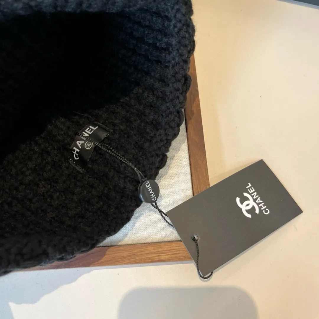 💰80¥ Chanel knitted beanie