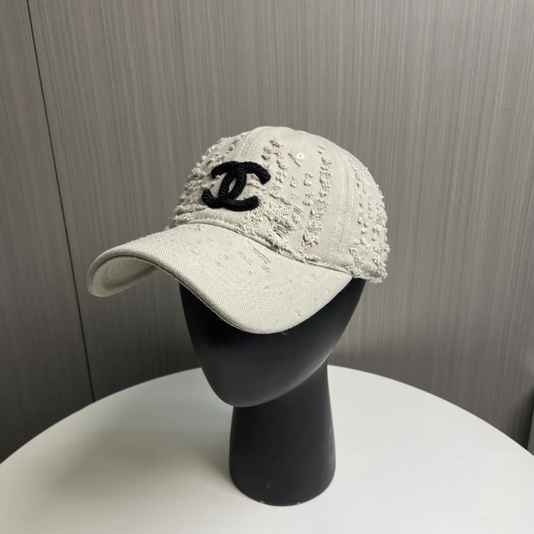 P76 CHANEL 25 new baseball cap, classic and simple logo, fashionable and casual design, popular new product