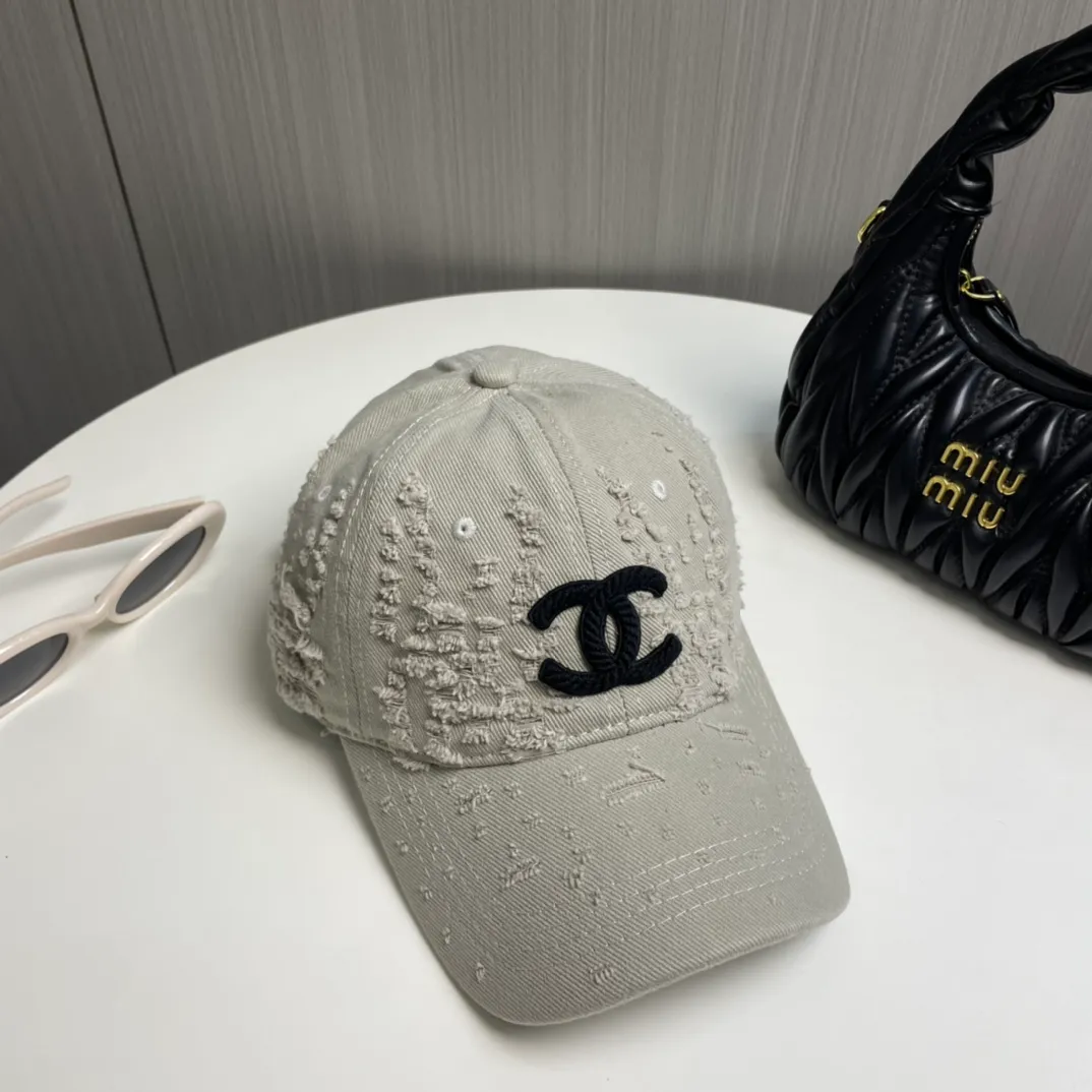 P76 CHANEL 25 new baseball cap, classic and simple logo, fashionable and casual design, popular new product