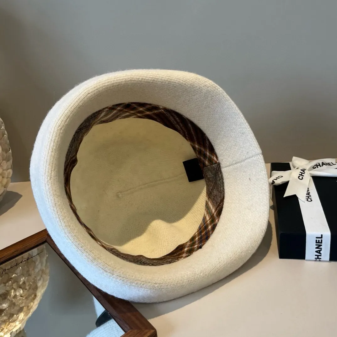 💰160¥ Chanel's new wool curled basin hat, irregular cut design, head circumference 57cm