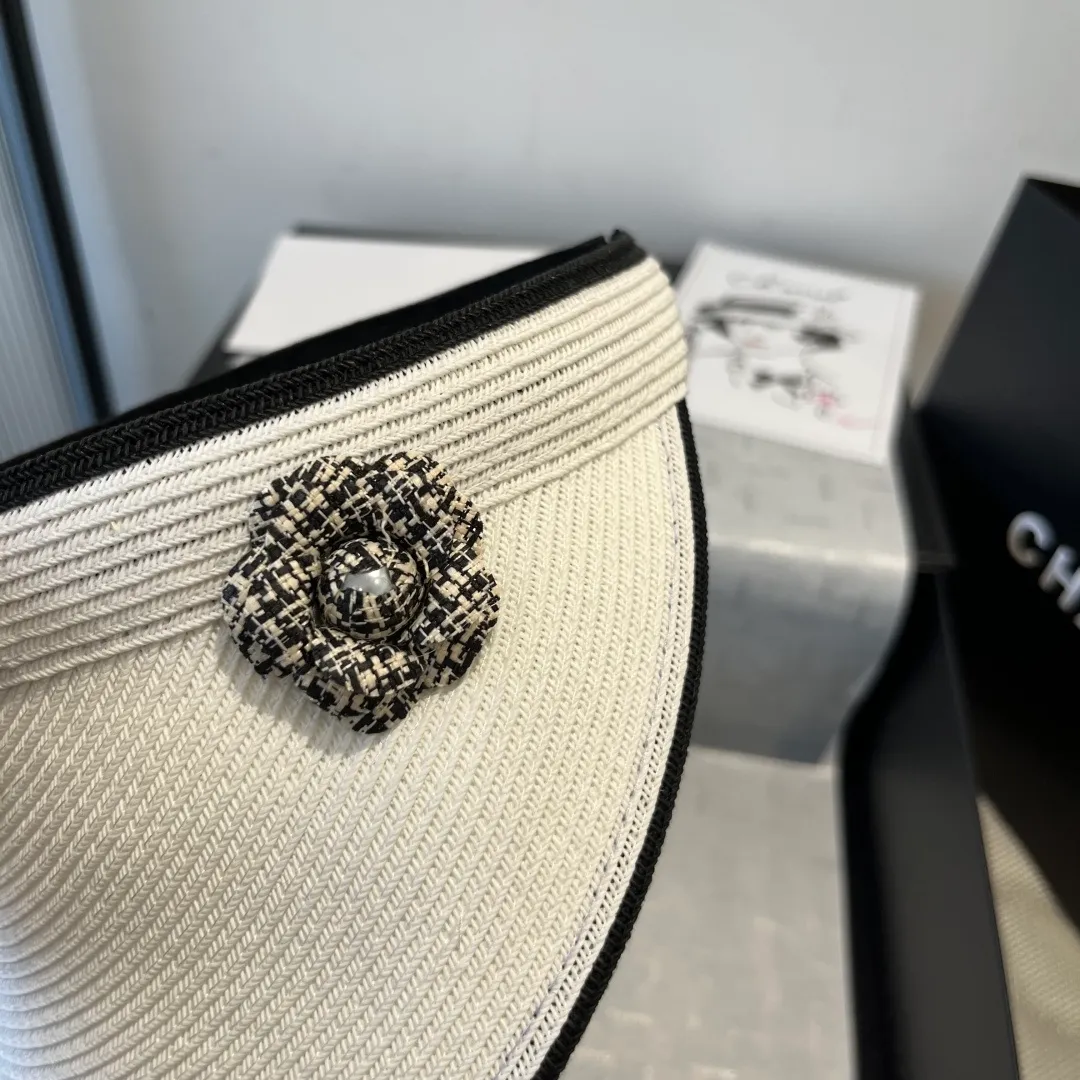💰100¥ Chanel Camellia empty top sun hat, sun headband