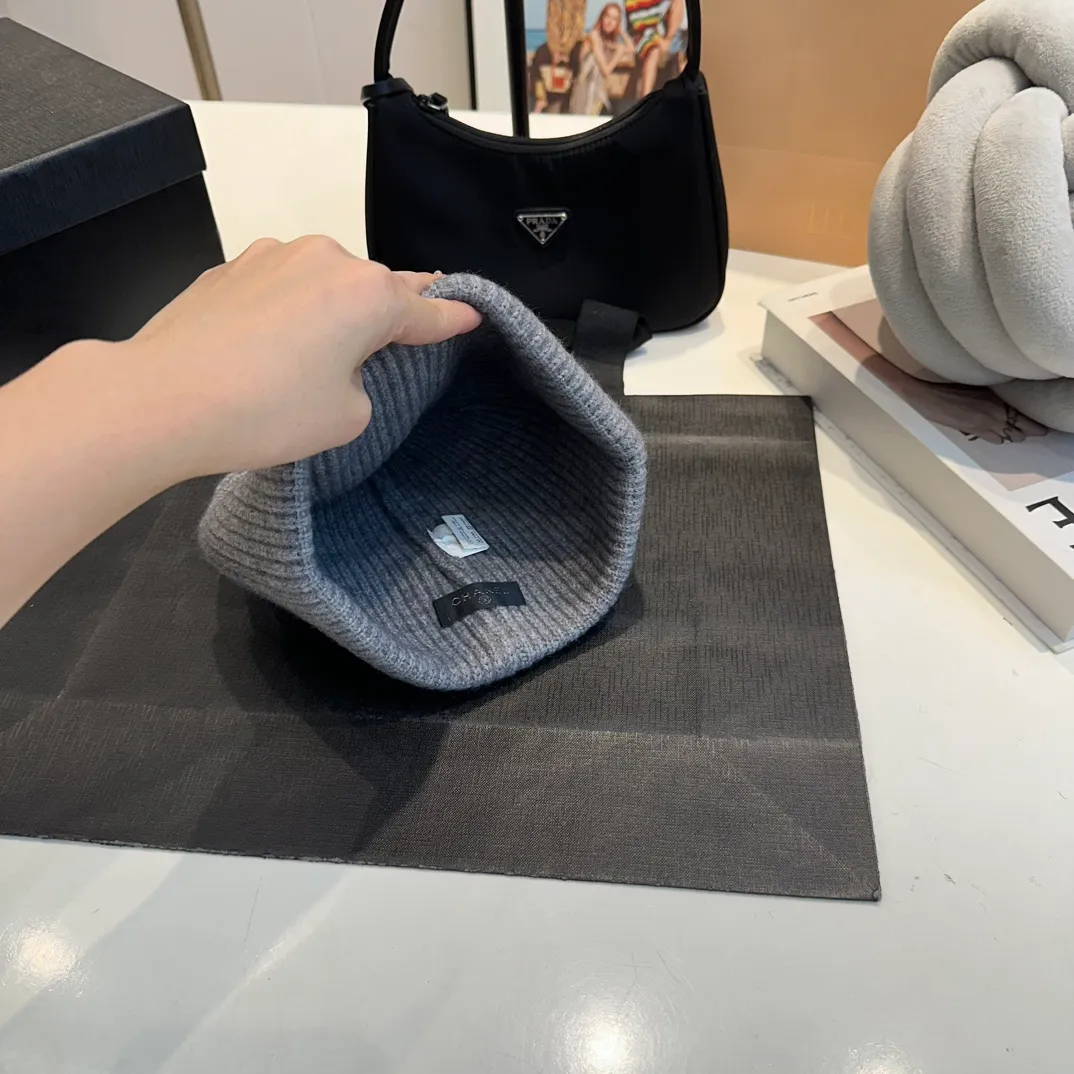 P50 Chanel knitted beanie