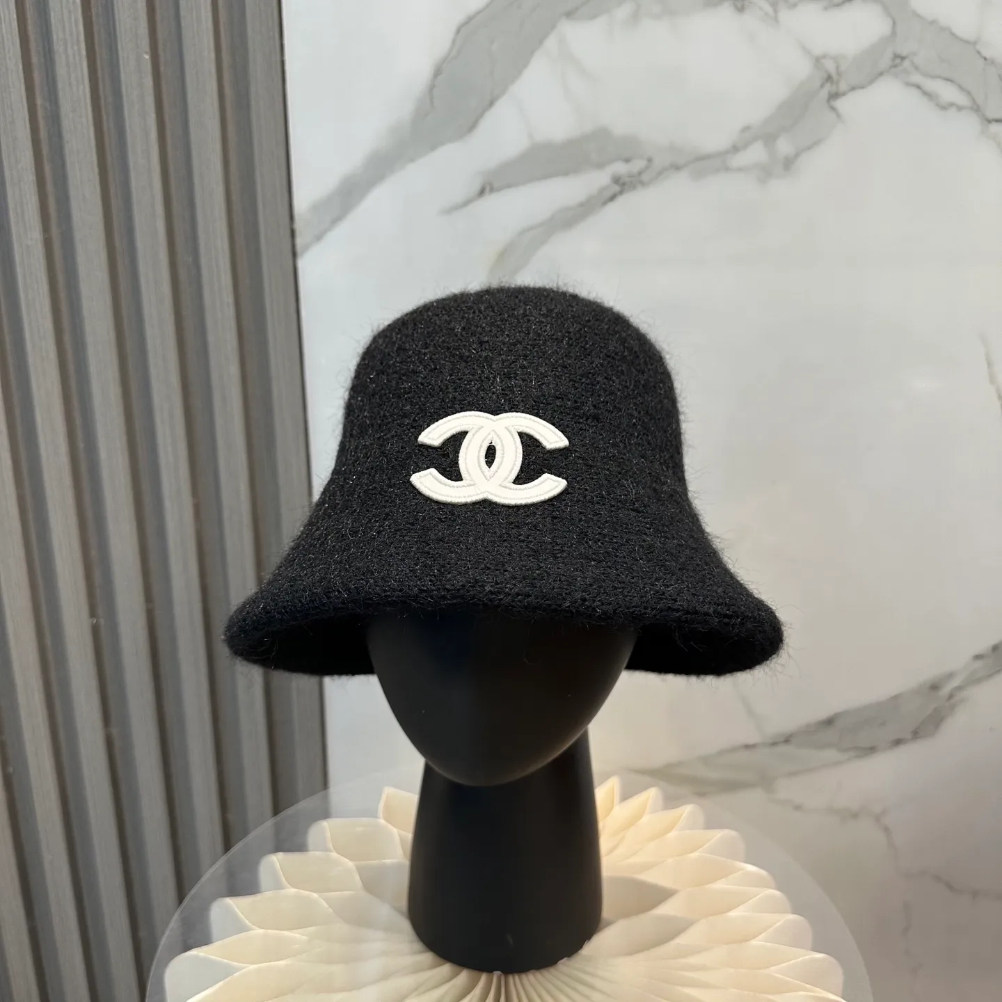 P60 💛With dust bag [CHA Chanel] 2025 autumn and winter new style wool cashmere bucket hat, 🔆Quality goddess style ~ a must-have for going out on the street