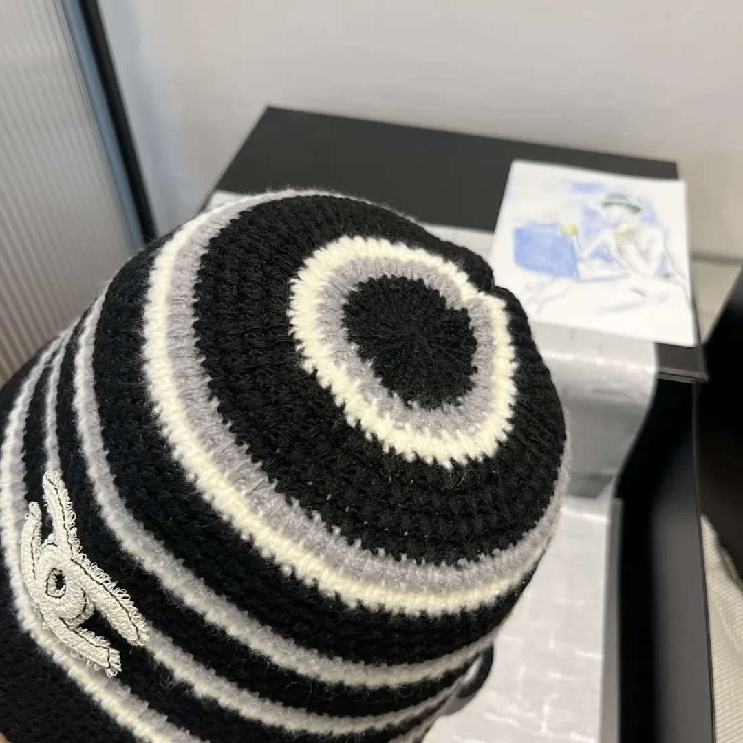 💰90¥ Chanel new knitted bucket hat, head circumference 57cm