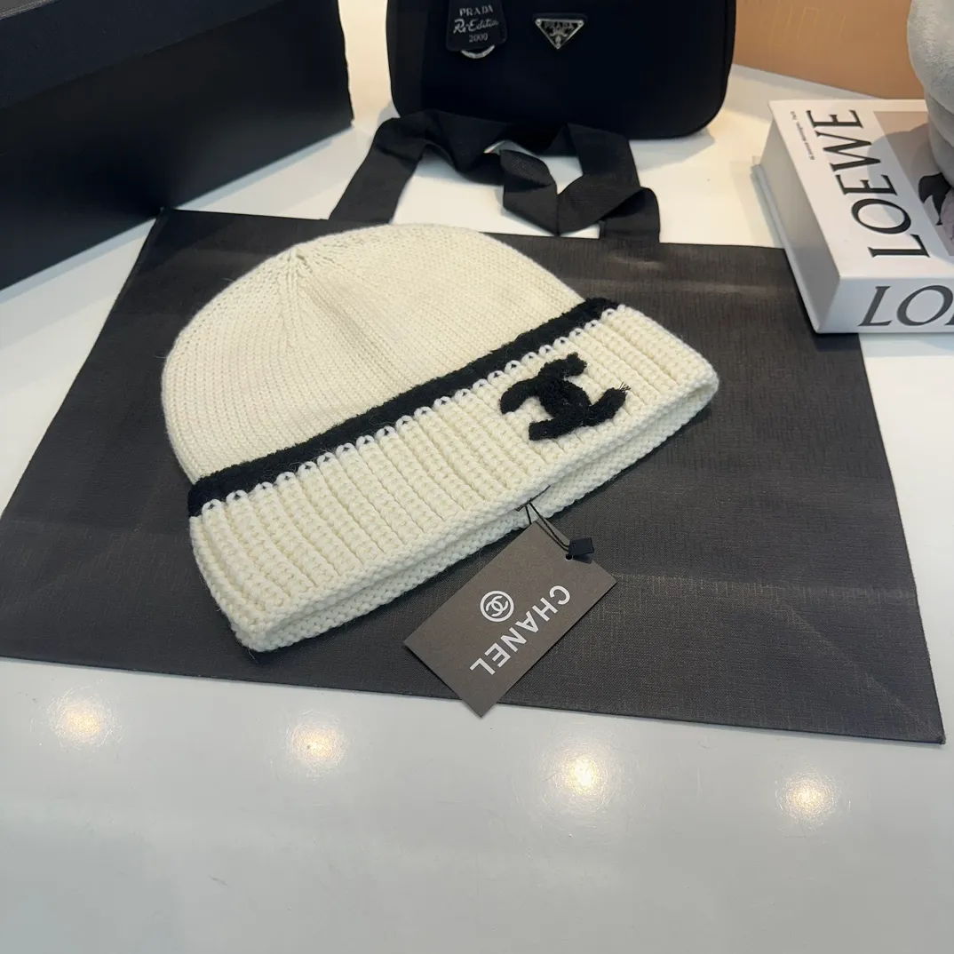 P70 official website quality Chanel 23K autumn and winter wool hat recommended by Internet celebrity fashion bloggers, a popular style in Xiaohongshu, a knitted hat with a super soft and comfortable feel, and excellent elasticity