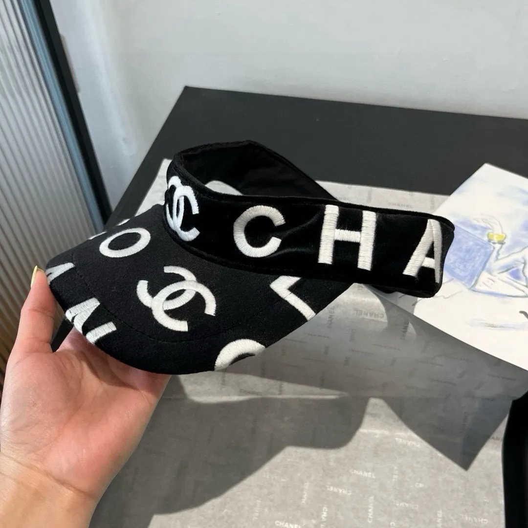 💰80¥ Chanel new empty top peaked hat