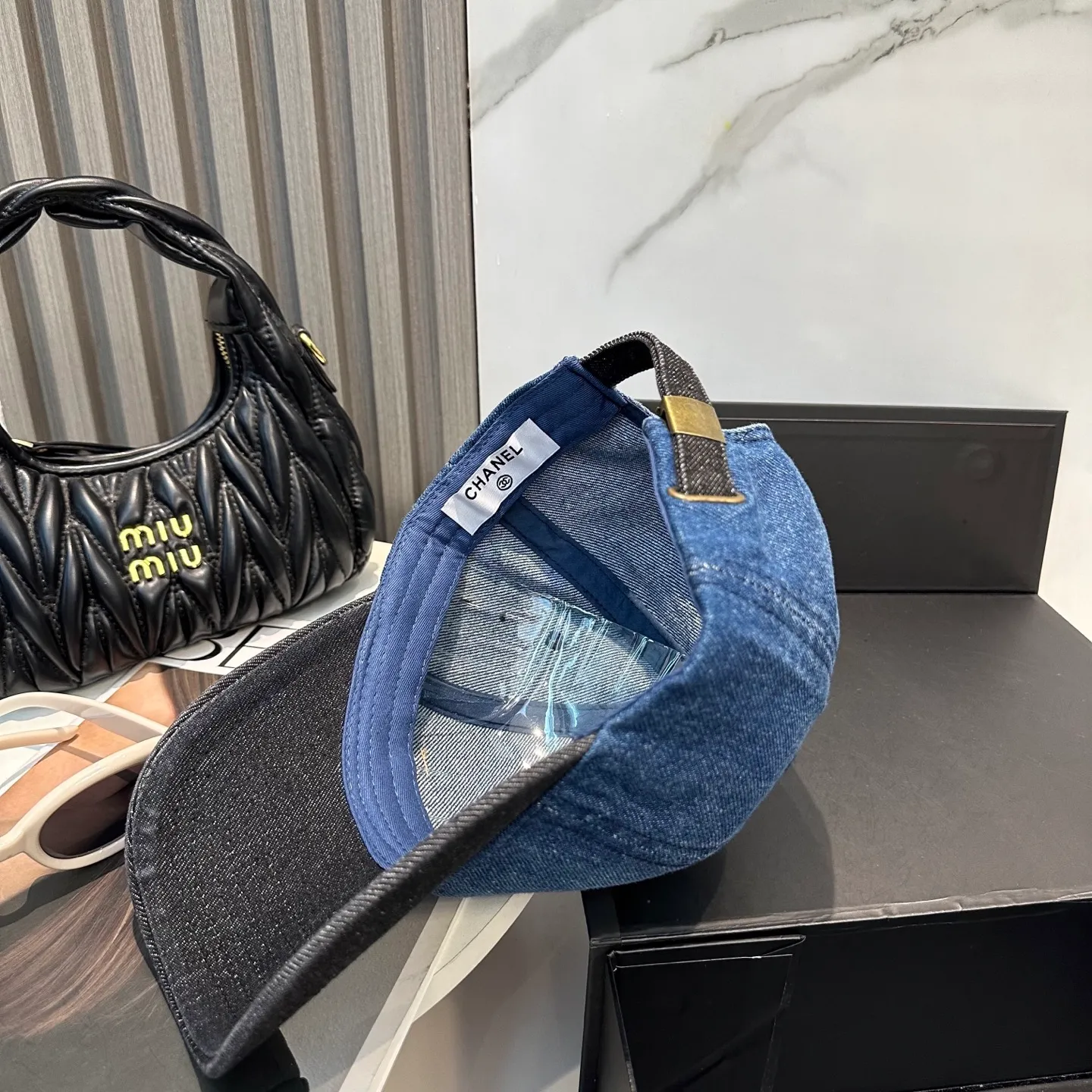 P56 Chanel (Chanel) counter new original washed denim baseball cap, customized three-dimensional logo is exquisite! Original quality, exclusive physical shooting.