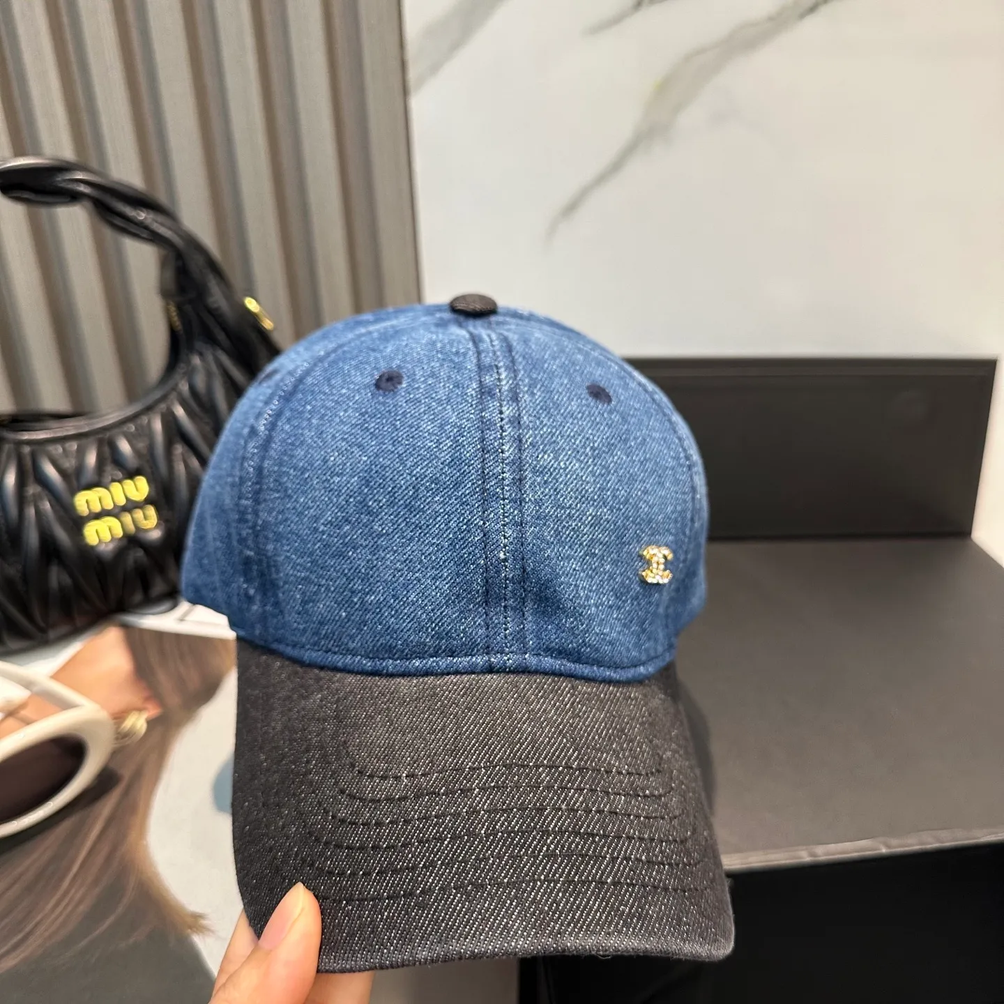 P56 Chanel (Chanel) counter new original washed denim baseball cap, customized three-dimensional logo is exquisite! Original quality, exclusive physical shooting.