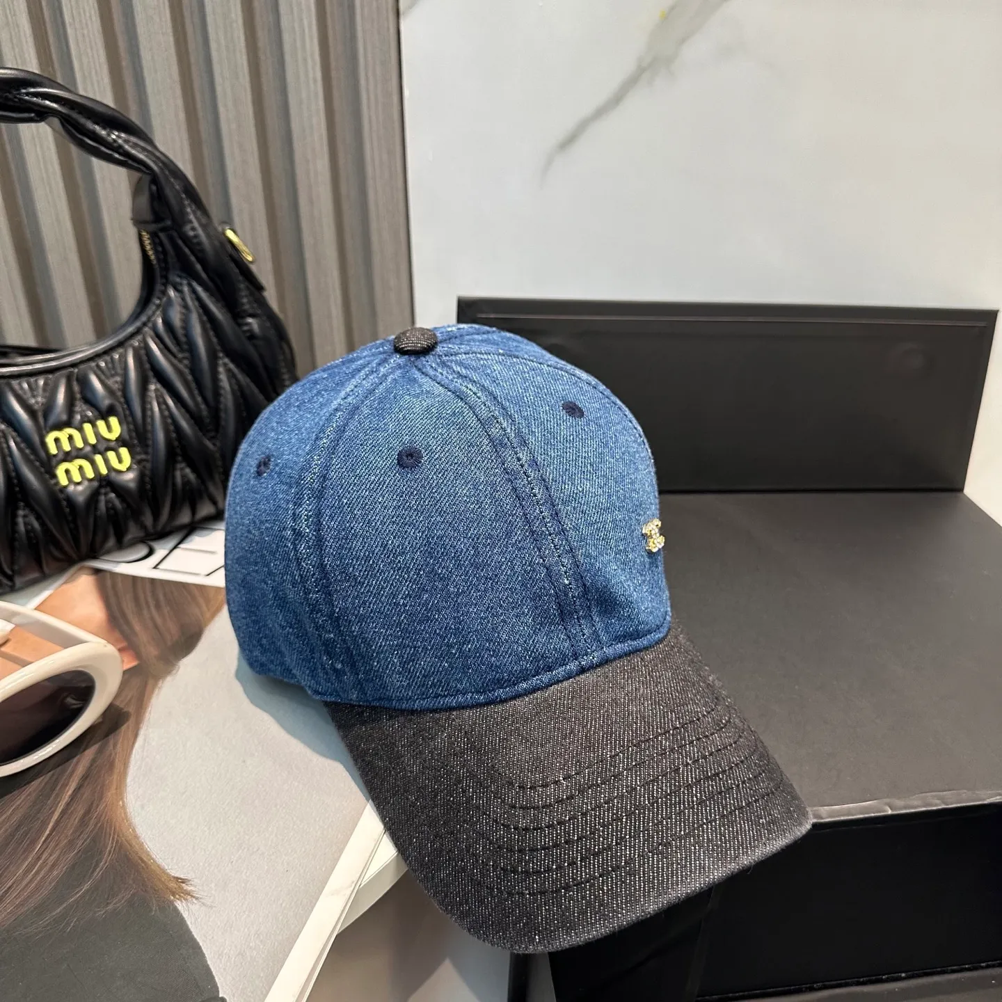 P56 Chanel (Chanel) counter new original washed denim baseball cap, customized three-dimensional logo is exquisite! Original quality, exclusive physical shooting.