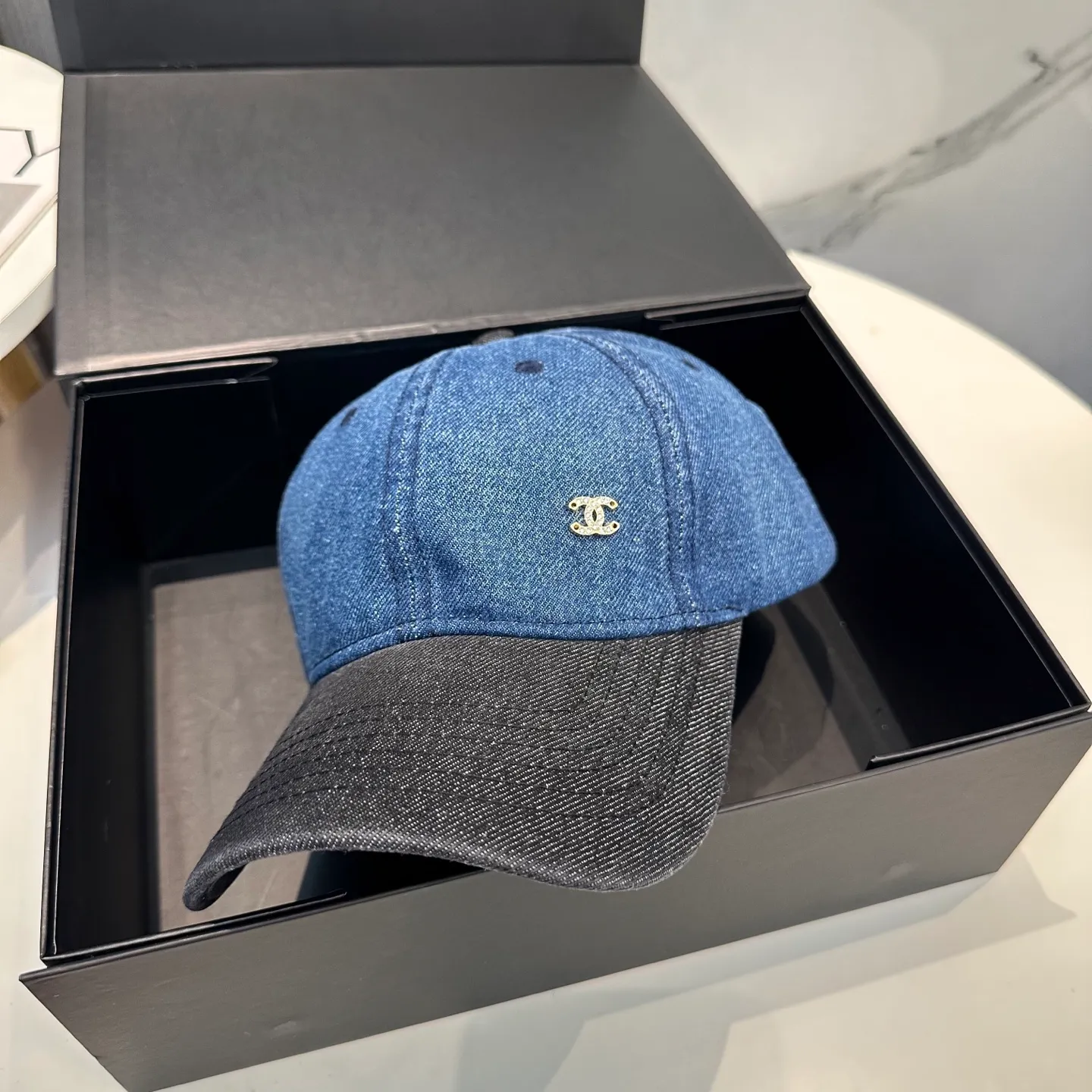 P56 Chanel (Chanel) counter new original washed denim baseball cap, customized three-dimensional logo is exquisite! Original quality, exclusive physical shooting.