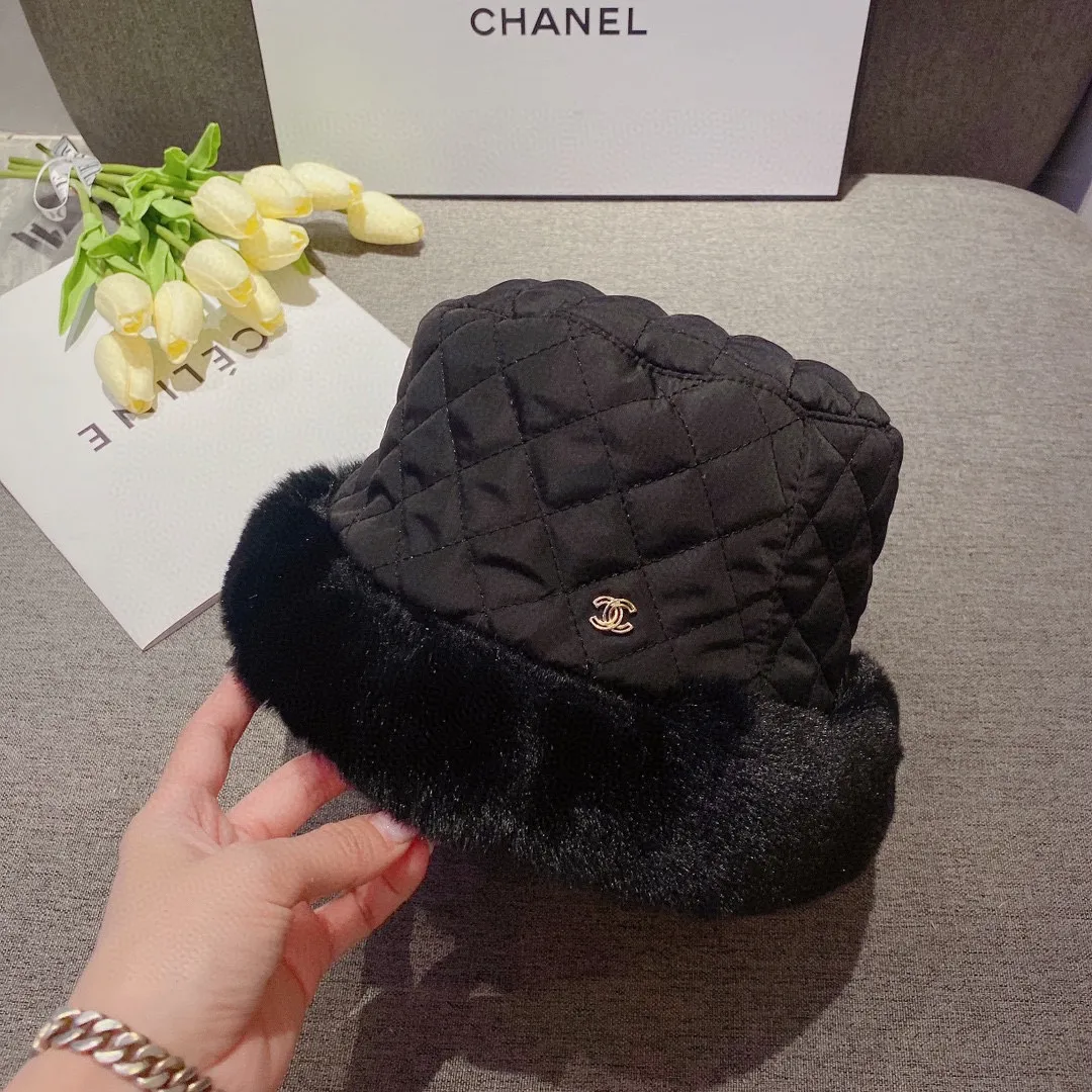 Special batch 60¥ Chanel Chanel 2022 new autumn and winter bucket hat, small fragrance air cotton cold hat, rabbit fur ringer bucket hat, black, white and khaki three colors