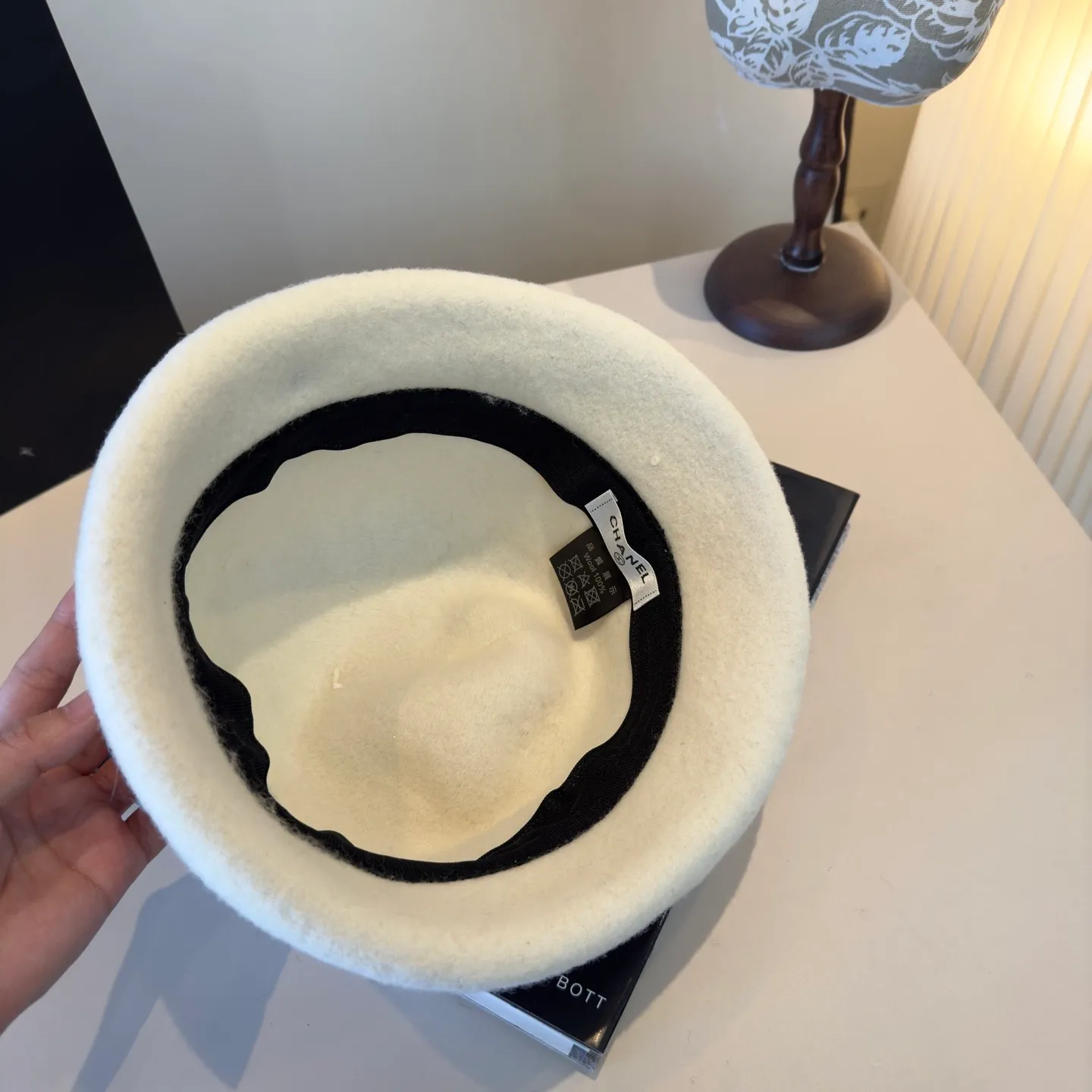 💰140¥ Chanel's new wool curled basin hat, irregular cut design, head circumference 57cm