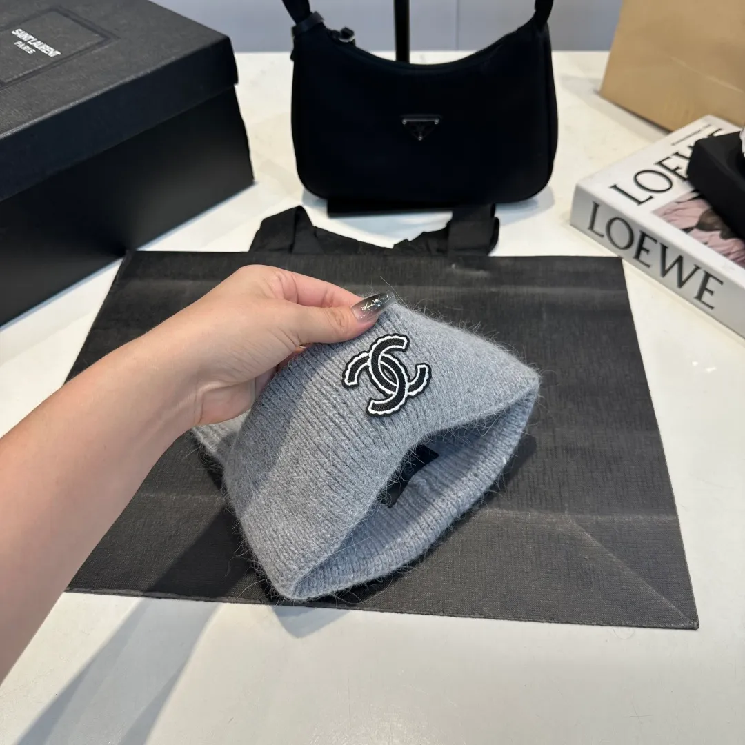 P60 Chanel official website quality Chanel autumn and winter woolen hat recommended by Internet celebrity fashion bloggers, Xiaohongshu popular style, super soft and comfortable knitted hat with excellent elasticity