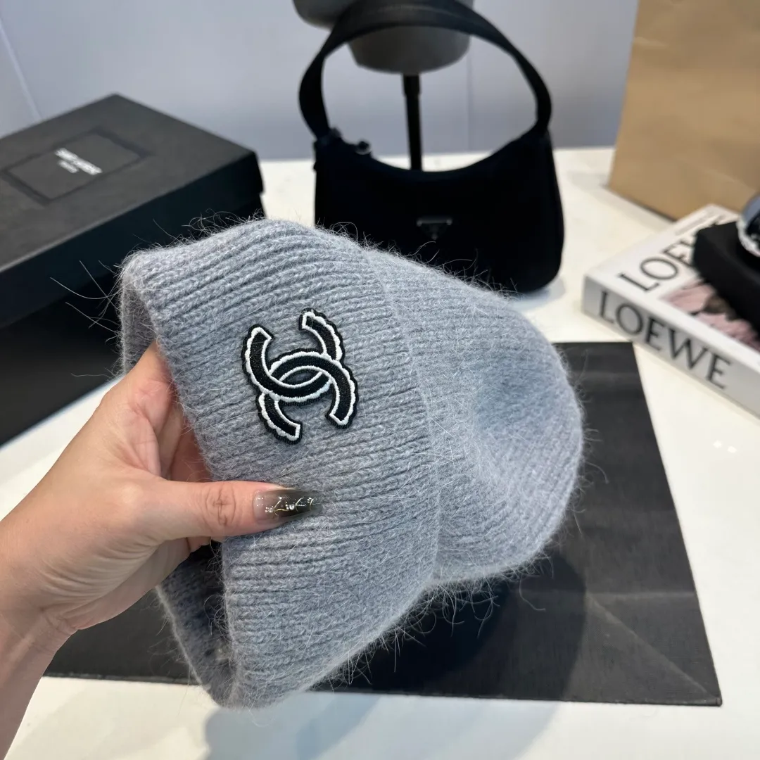 P60 Chanel official website quality Chanel autumn and winter woolen hat recommended by Internet celebrity fashion bloggers, Xiaohongshu popular style, super soft and comfortable knitted hat with excellent elasticity