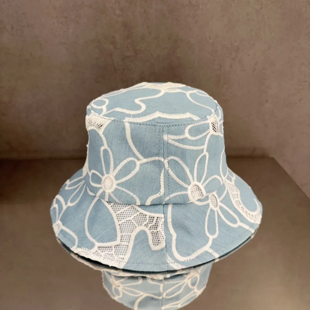 💰60 CHANEL Chanel new style 🆕denim blue retro style bucket hat 🔸 Take it out for holiday travel and it will be beautiful❕ Second-hand style. This kind of hat is not easy to match 😬 Ready in stock