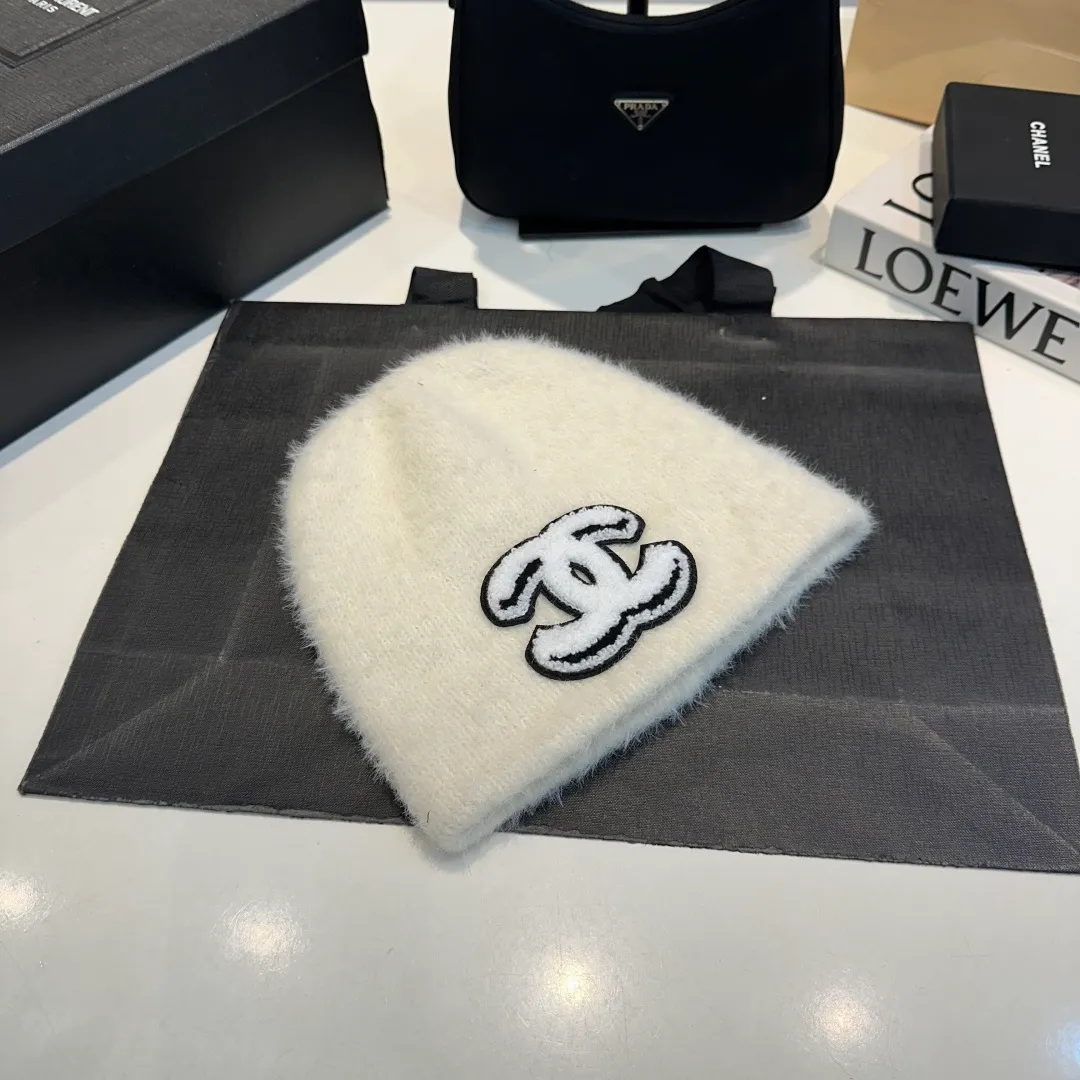 P60 Chanel Chanel 25 autumn and winter new knitted cold hat woven pattern wool knitted beanie