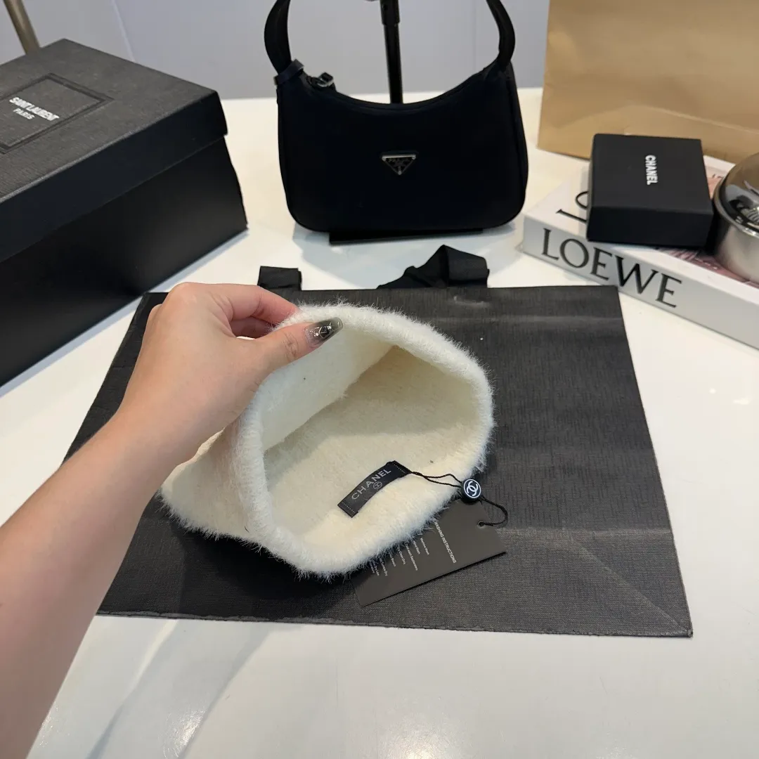 P60 Chanel Chanel 25 autumn and winter new knitted cold hat woven pattern wool knitted beanie