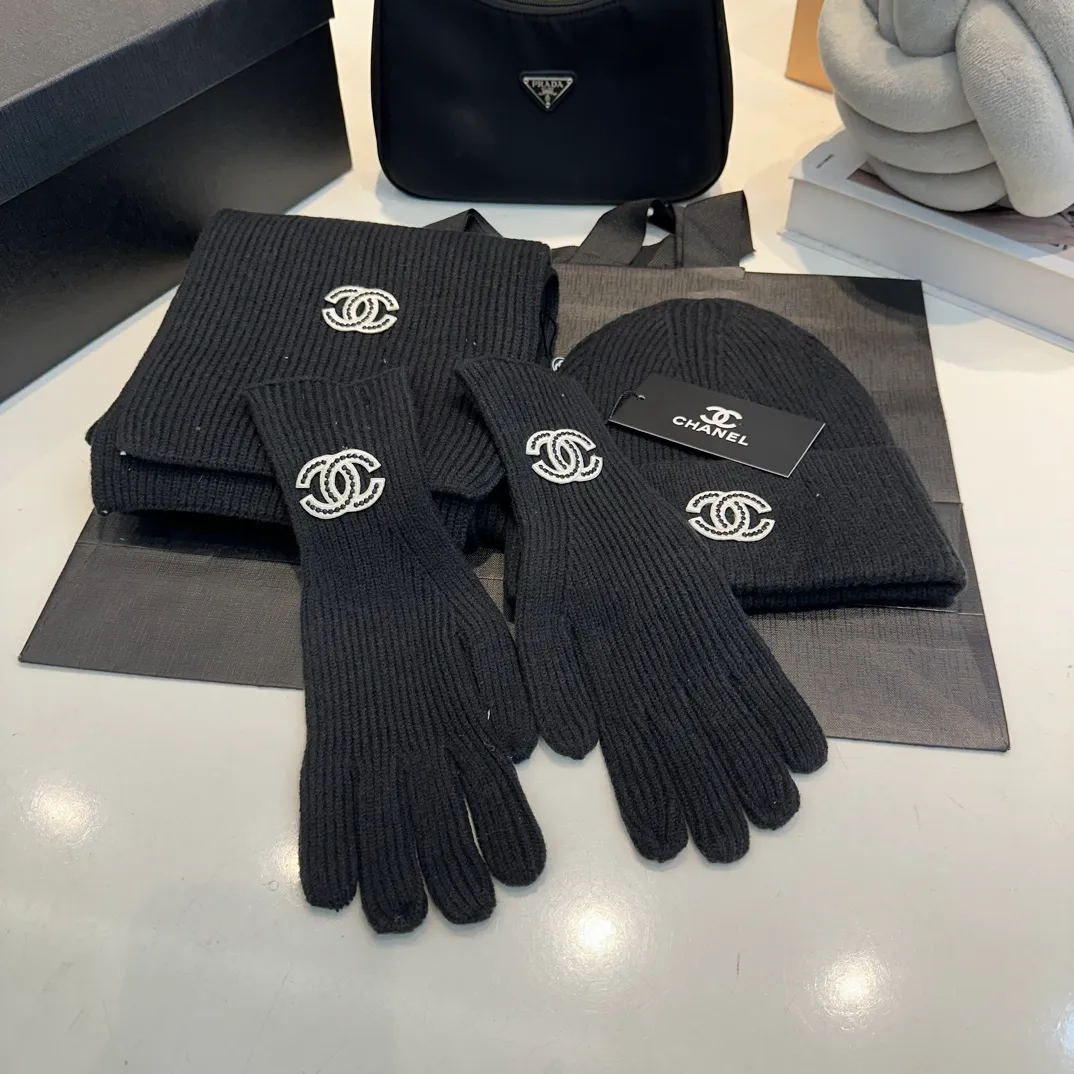 P170 Chanel Beanie Hat Set Hat Scarf Hat + Scarf + Gloves
