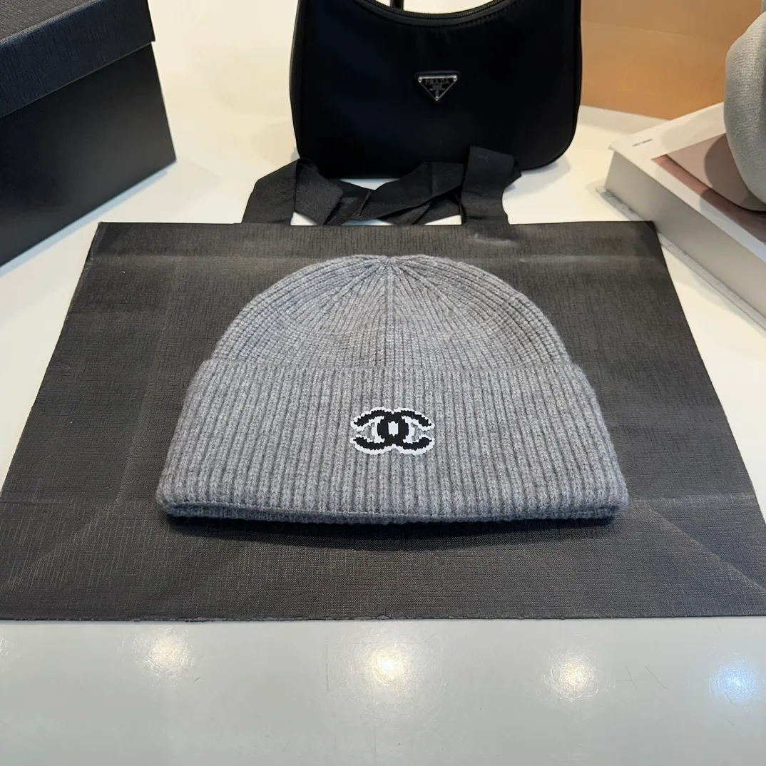 P50 Chanel knitted beanie