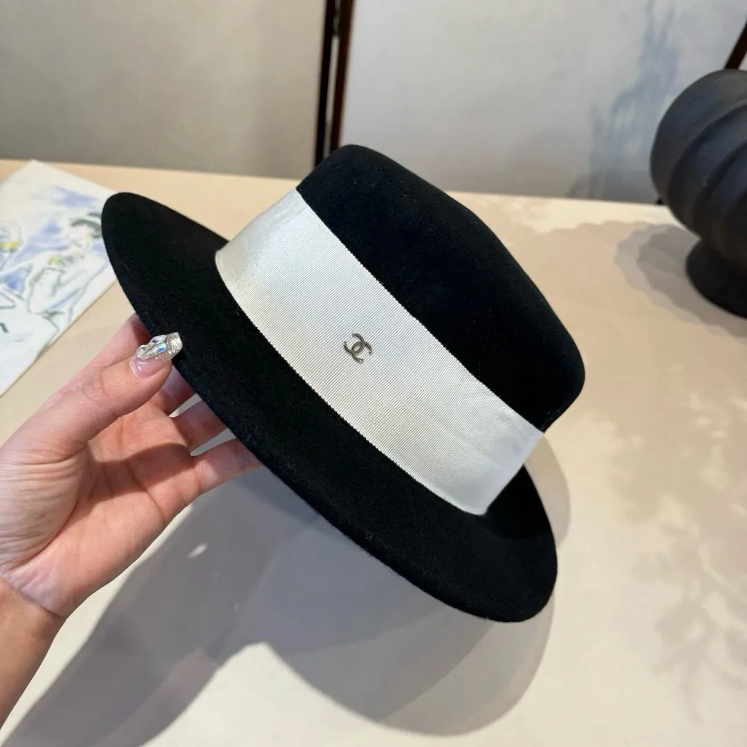 💰180¥ Chanel Chanel new classic lady style flat top hat, head circumference 57cm
