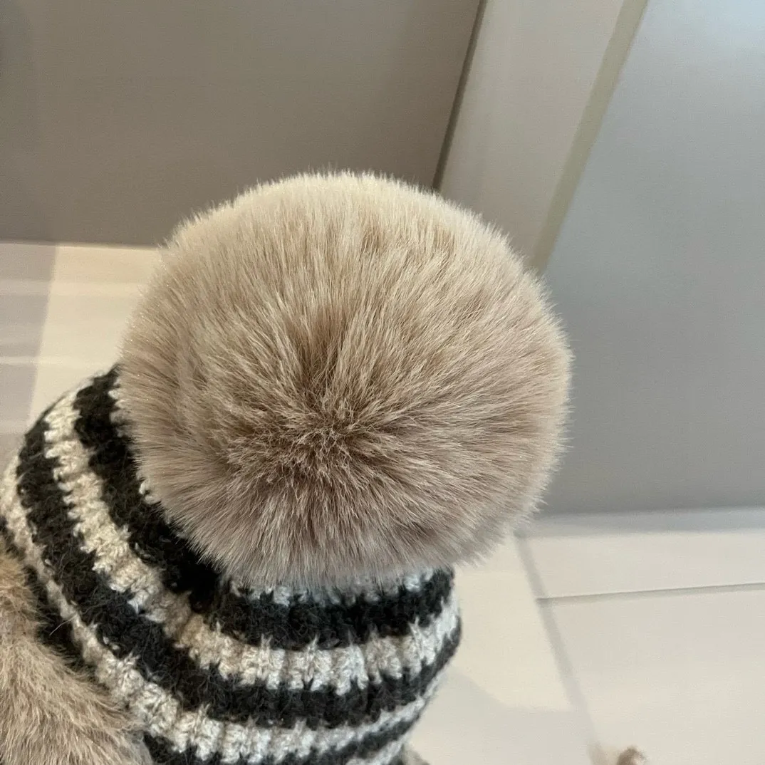 💰120¥ Chanel new ear protection hat, thickened and warm