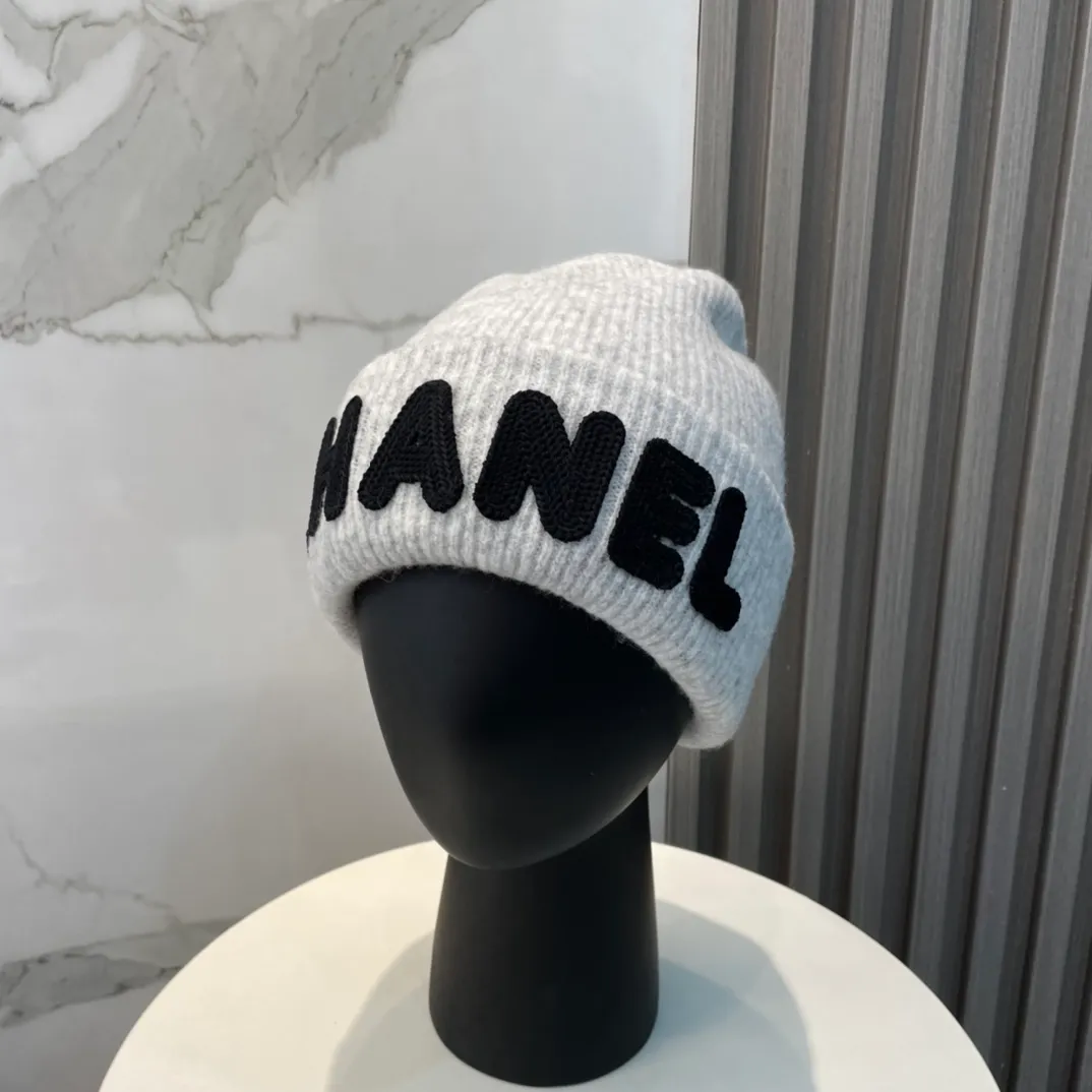 P66 comes with dust bag 🌺 [CHANEL] New wool knitted hat, Xiaohongshu, recommended by major Internet celebrities! Thicker and warmer, fashionable and popular🌸First-class texture, the best brand for keeping warm in autumn and winter, order now, limited quantity available