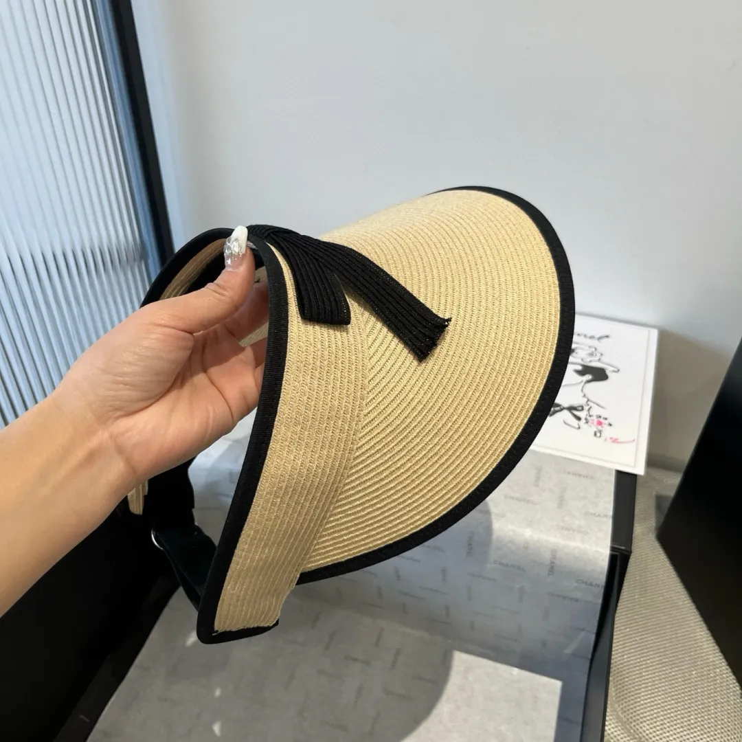 💰120¥ Chanel empty top sun hat, PP straw fabric, adjustable