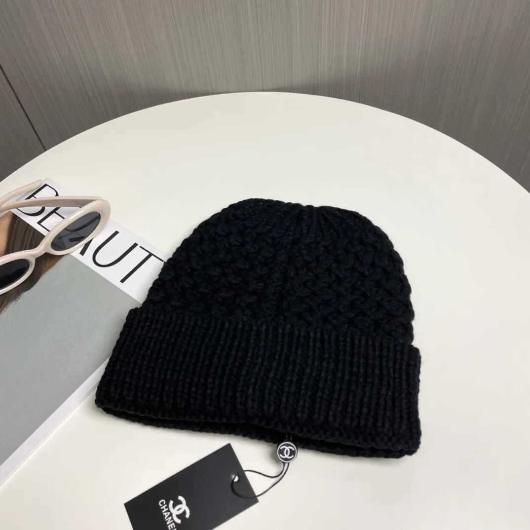 P70 [Chanel CHANEL] official website classic model, 70% wool, 30% rabbit fur knitted hat! Xiaohongshu, recommended by major internet celebrities! Thicker and warmer, fashionable and popular🌸First-class texture, the best brand for keeping warm in autumn and winter, order now, limited quantity available