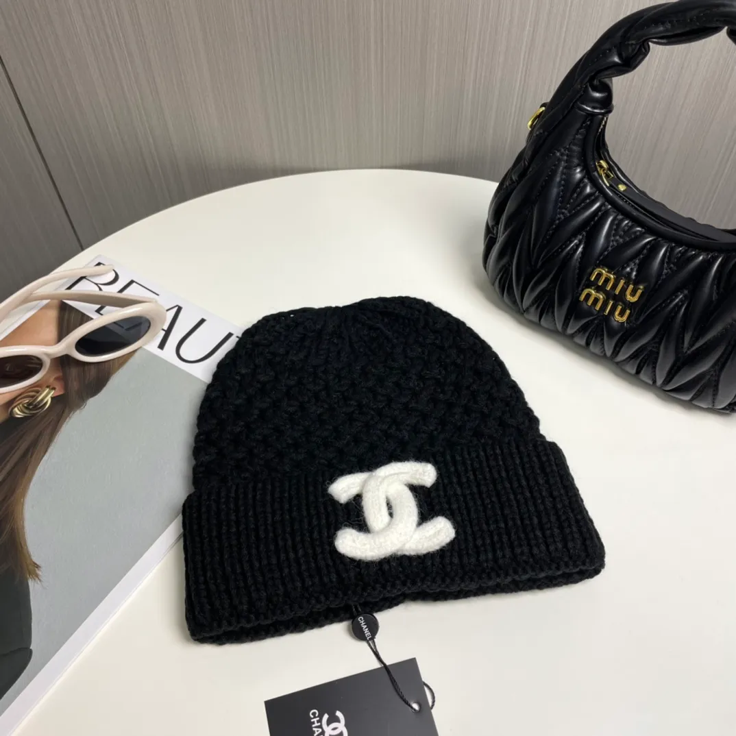 P70 [Chanel CHANEL] official website classic model, 70% wool, 30% rabbit fur knitted hat! Xiaohongshu, recommended by major internet celebrities! Thicker and warmer, fashionable and popular🌸First-class texture, the best brand for keeping warm in autumn and winter, order now, limited quantity available
