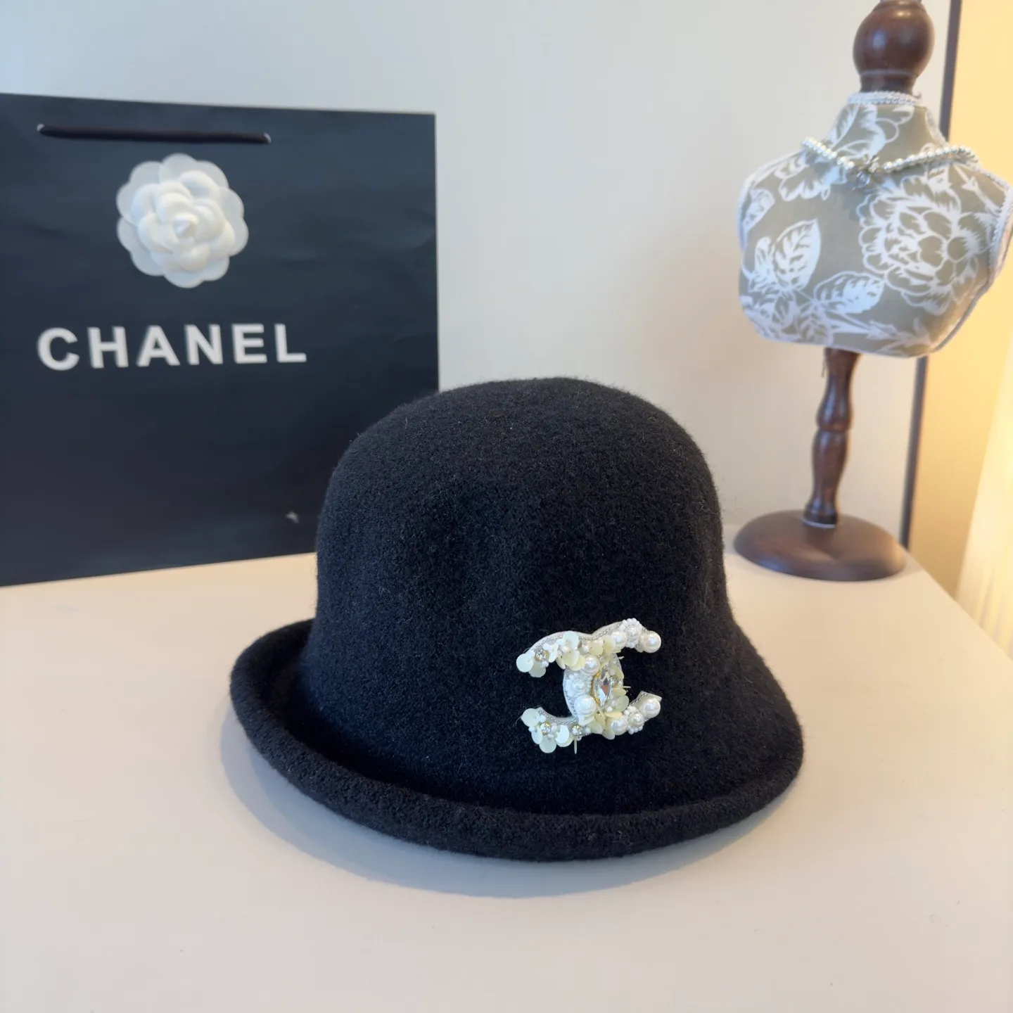 💰120¥ Chanel's new wool curled basin hat, irregular cut design, head circumference 57cm