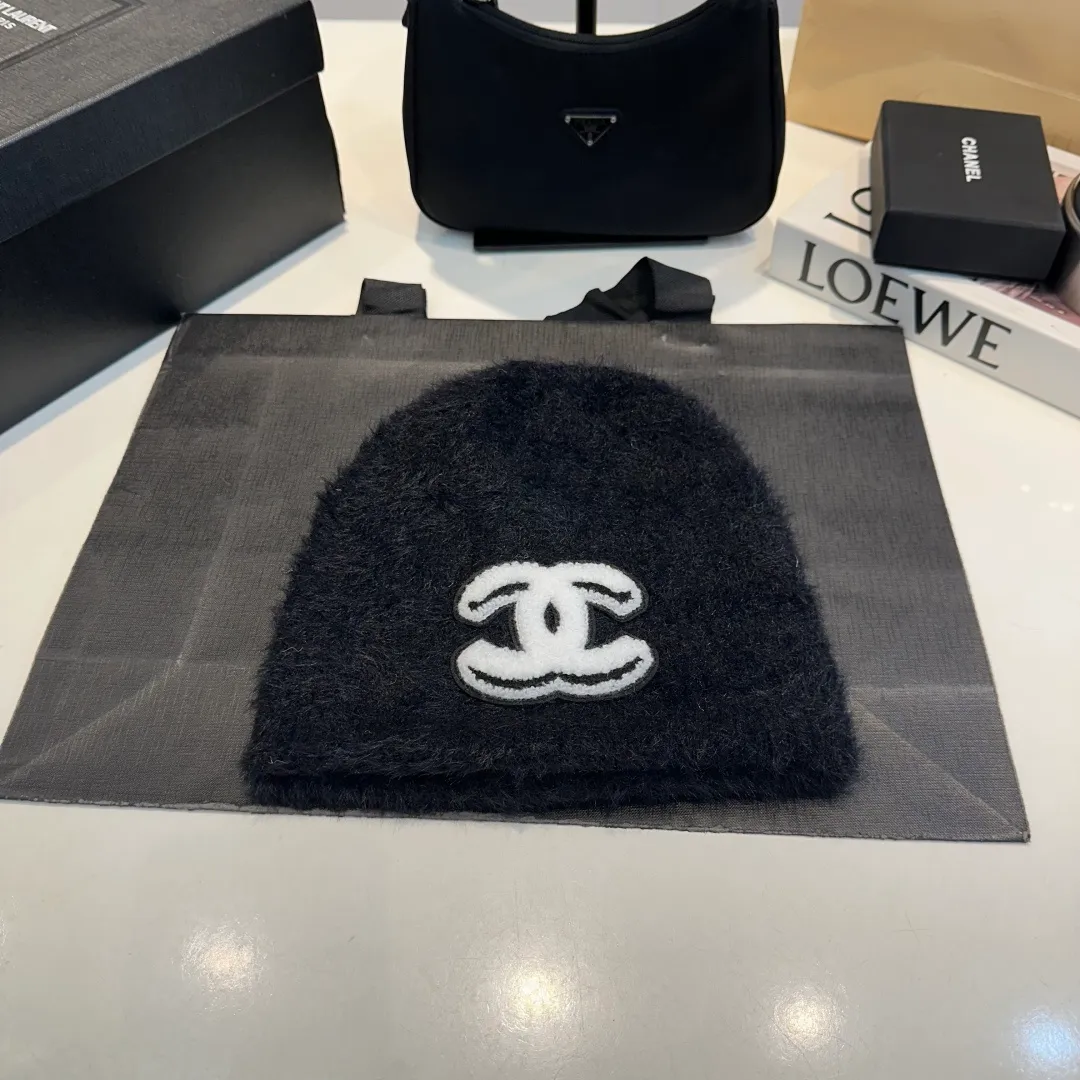 P60 Chanel Chanel 25 autumn and winter new knitted cold hat woven pattern wool knitted beanie