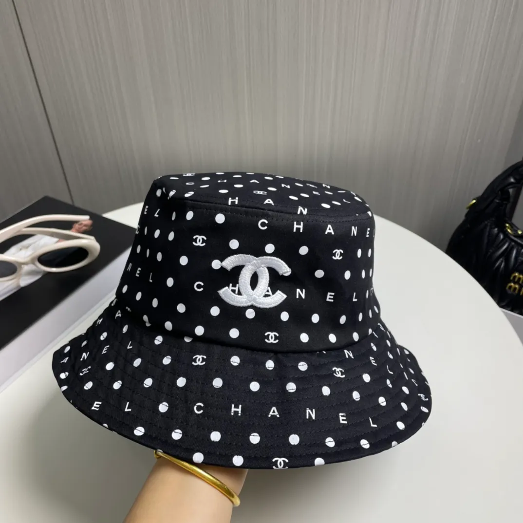 P66 CHANEL] New simple embroidered logo bucket hat 🧢New model shipped, big brand style is super easy to match, hurry up and get it