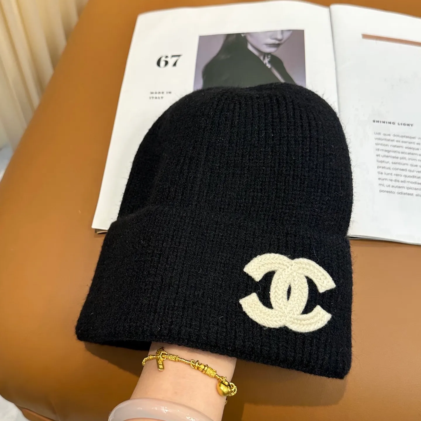 P56 comes with dust bag 🌺 [CHANEL] New rabbit fur knitted hat, Xiaohongshu, the main recommendation of major Internet celebrities! Thicker and warmer, fashionable and popular🌸First-class texture, the best brand for keeping warm in autumn and winter, order now, limited quantity available