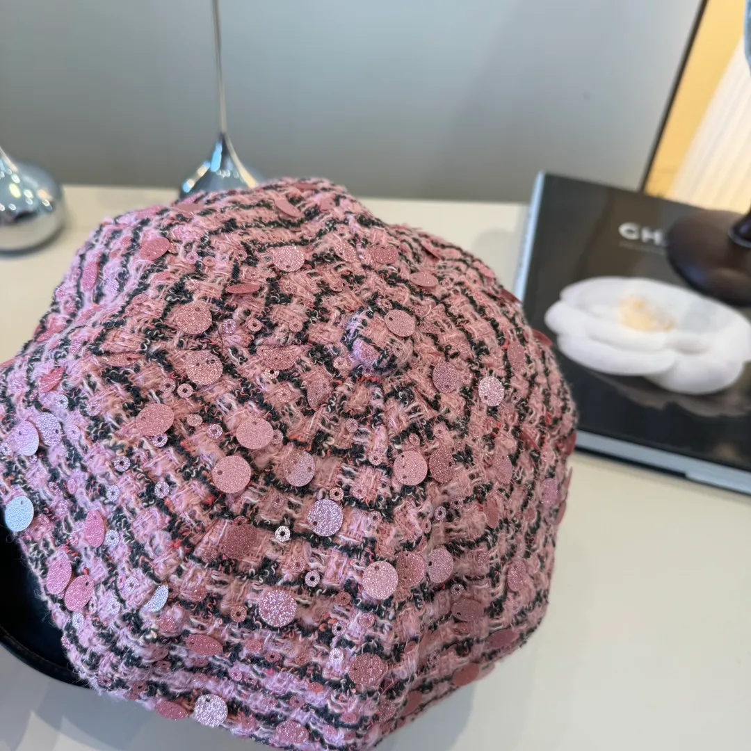 💰100¥ Chanel Chanel new duck-billed limpet, glitter peaked cap, spring and autumn new style, head circumference 57cm