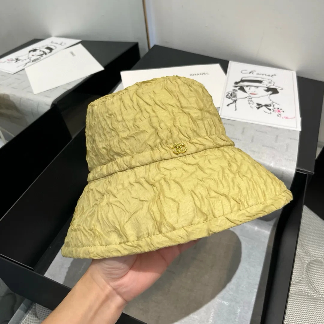 💰120¥ Chanel bucket hat, high-end hand-grip bucket hat, head circumference 57cm, lady style