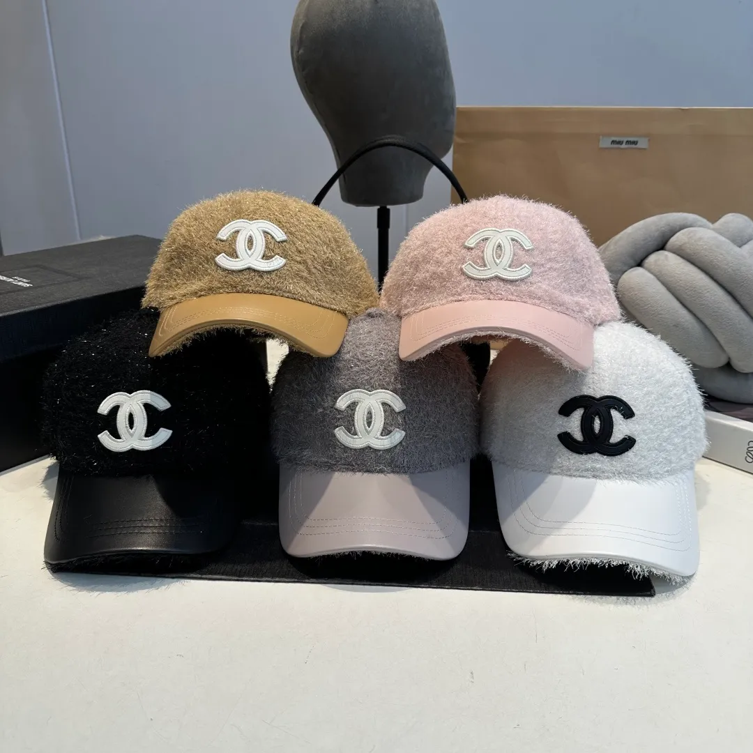 P60 Chanel's new autumn and winter classic casual and trendy style simple baseball cap🧢Japanese and Korean style, looks great with any combination! A must-have when traveling
