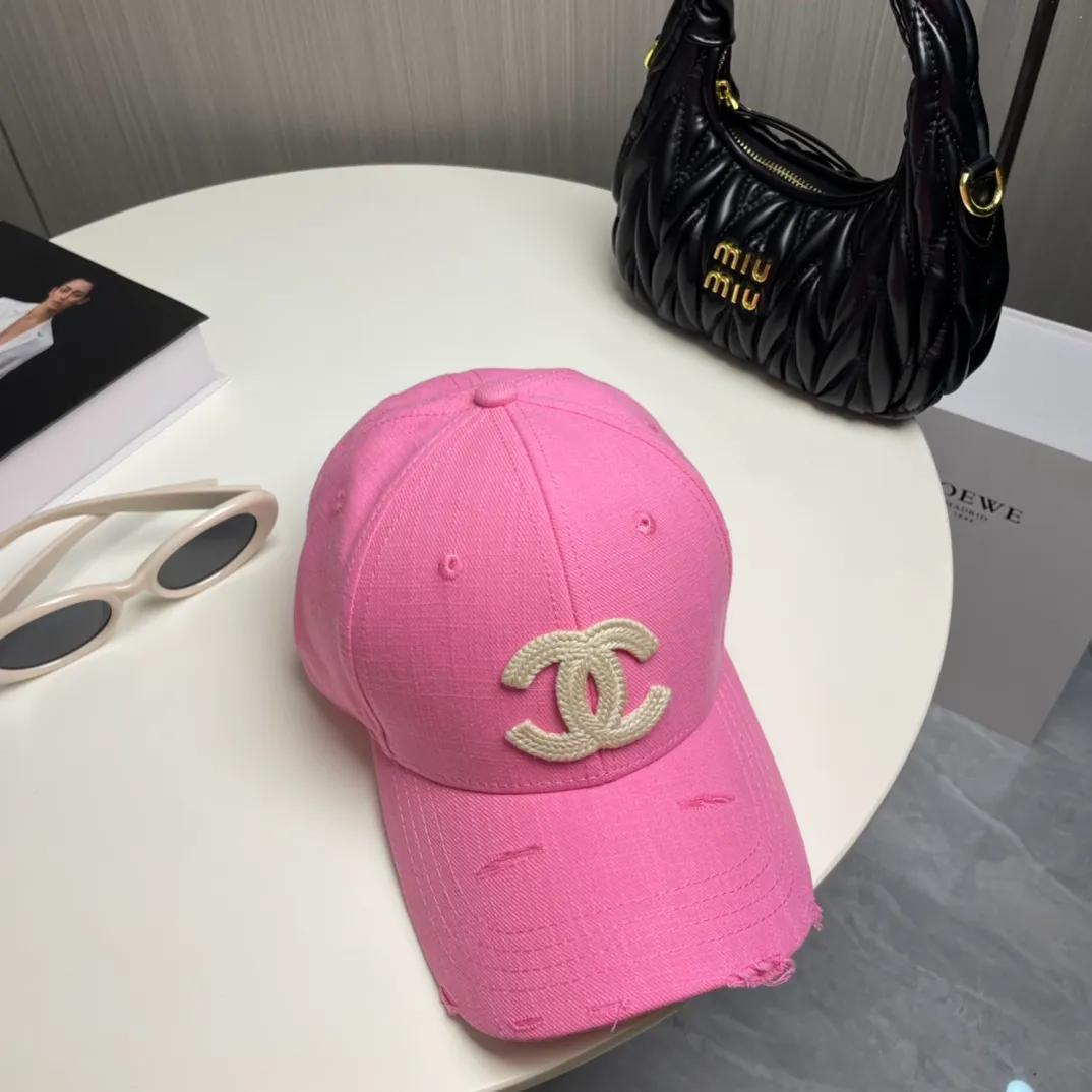 P66 CHANEL new baseball cap, classic and simple logo, fashionable and casual design, popular new product
