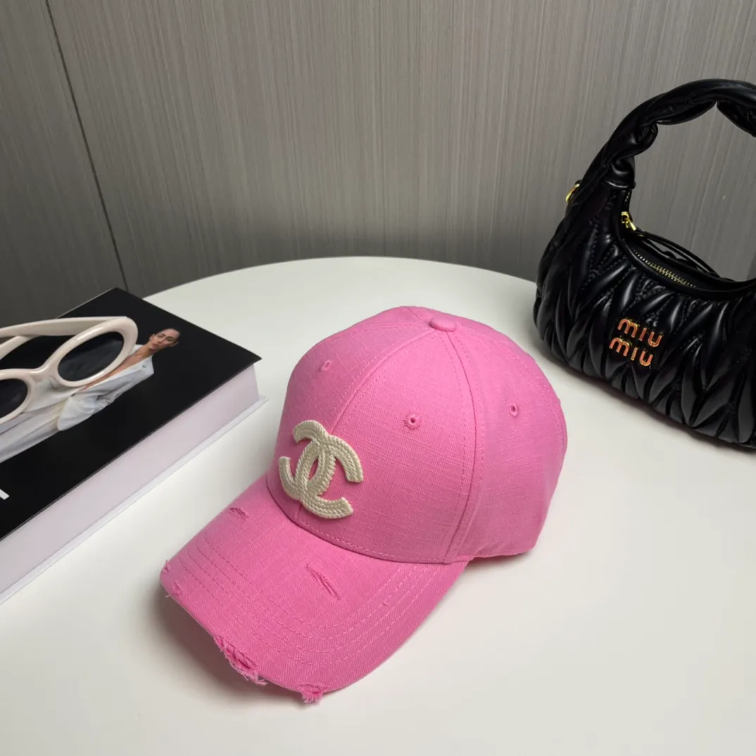 P66 CHANEL new baseball cap, classic and simple logo, fashionable and casual design, popular new product